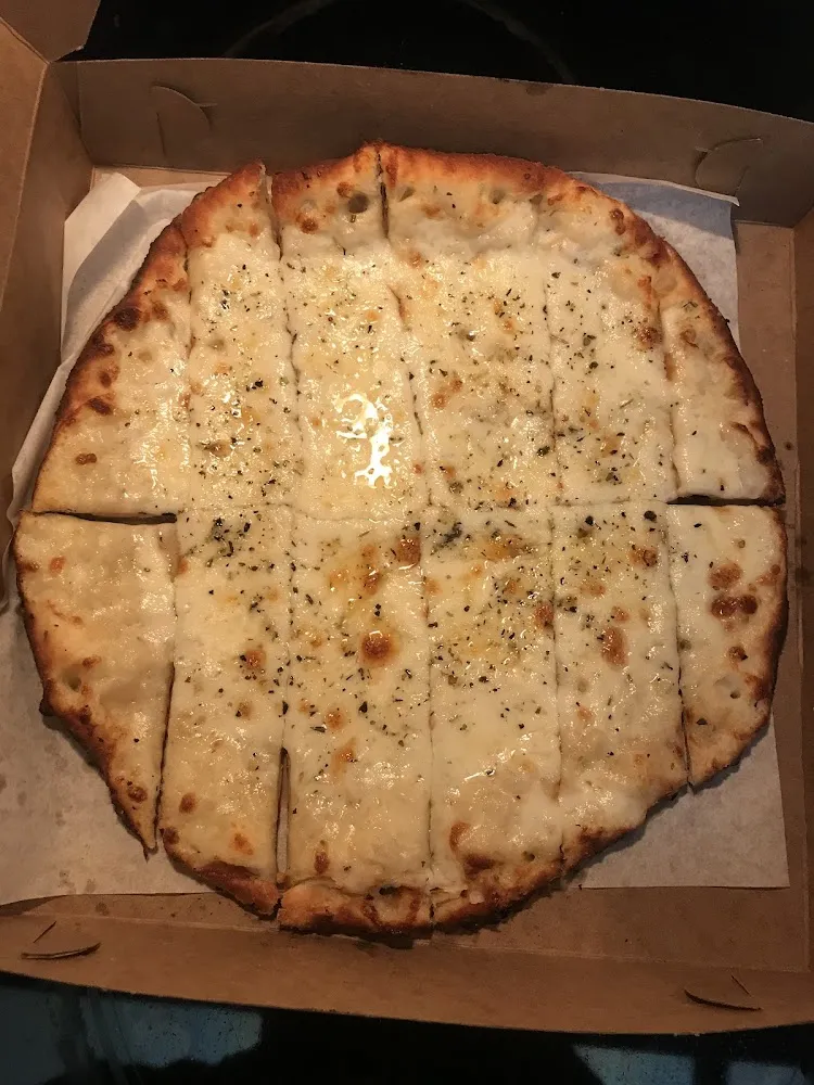 White Garlic Pizza